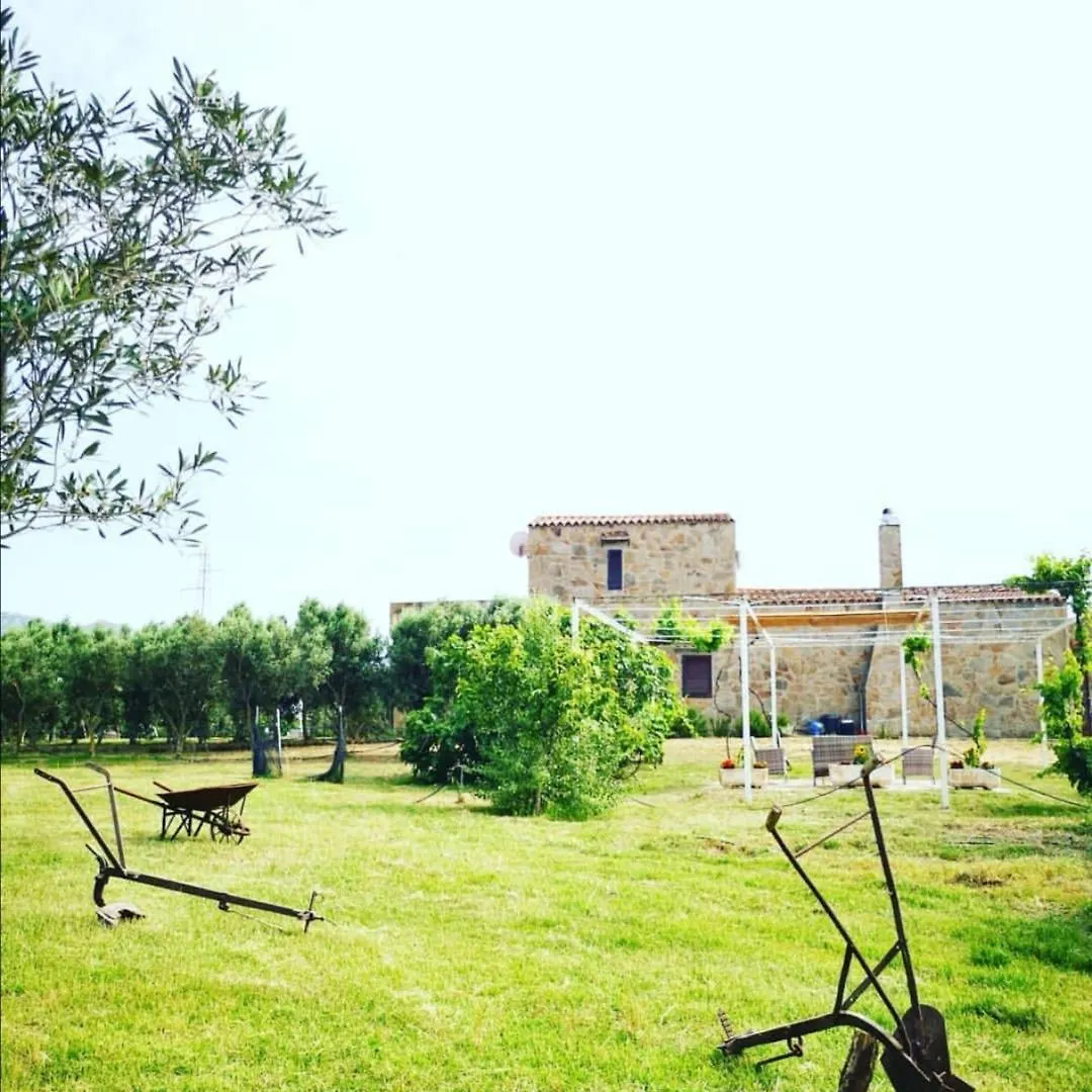 Villa Paola Castiadas 0*,  Italien