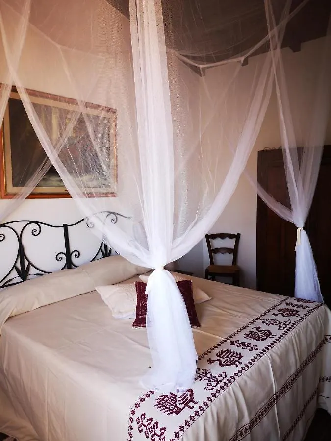 Villa Paola Castiadas 0*,