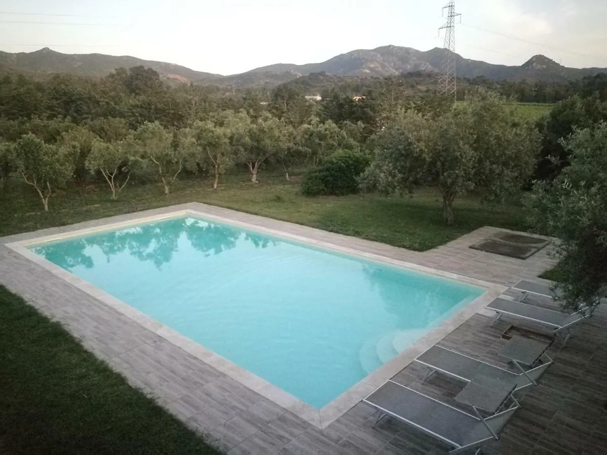 Villa Paola Castiadas