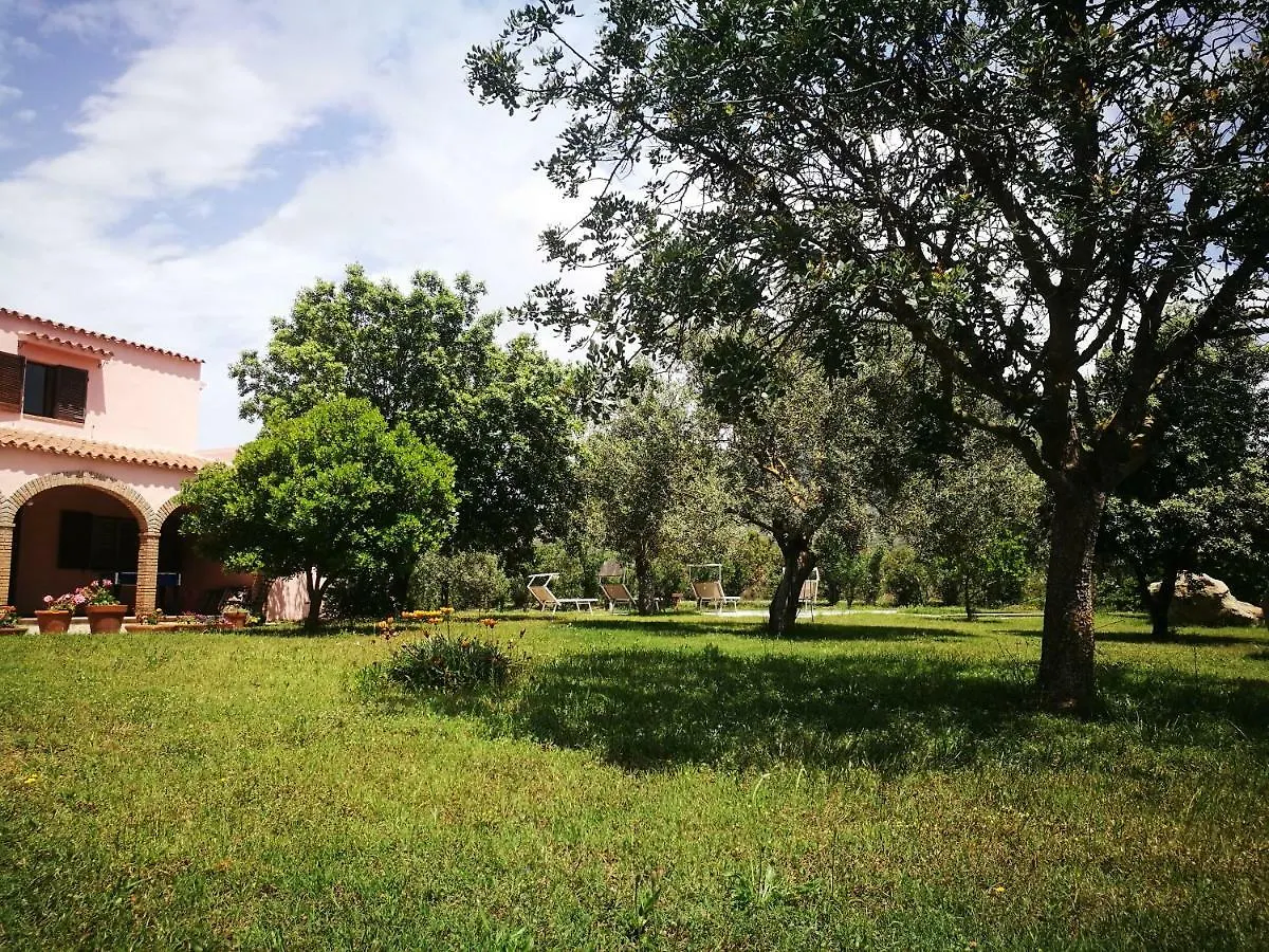 Villa Paola Castiadas